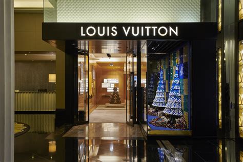 crown louis vuitton|louis vuitton melbourne crown sale.